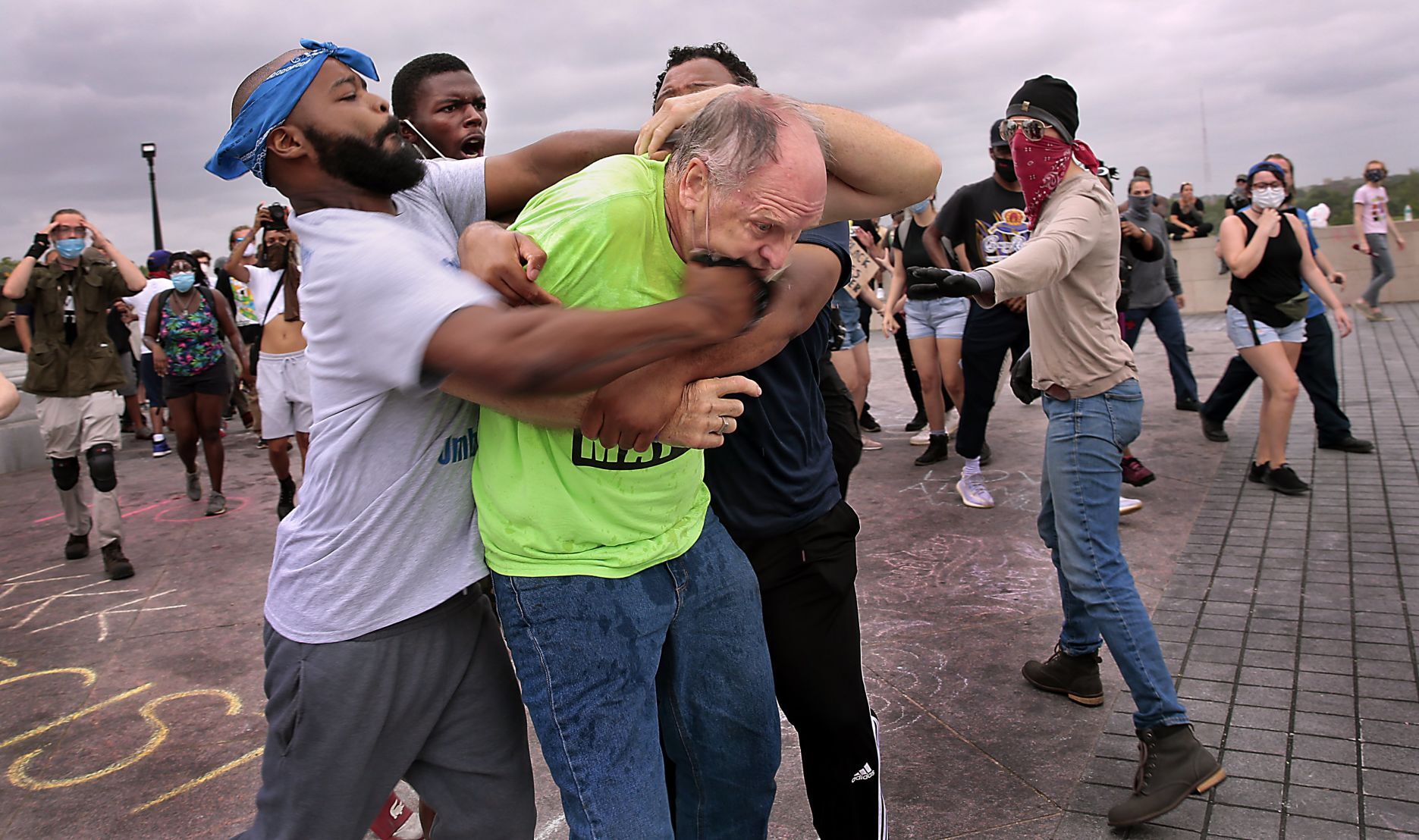 Protest over statue of St. Louis' namesake